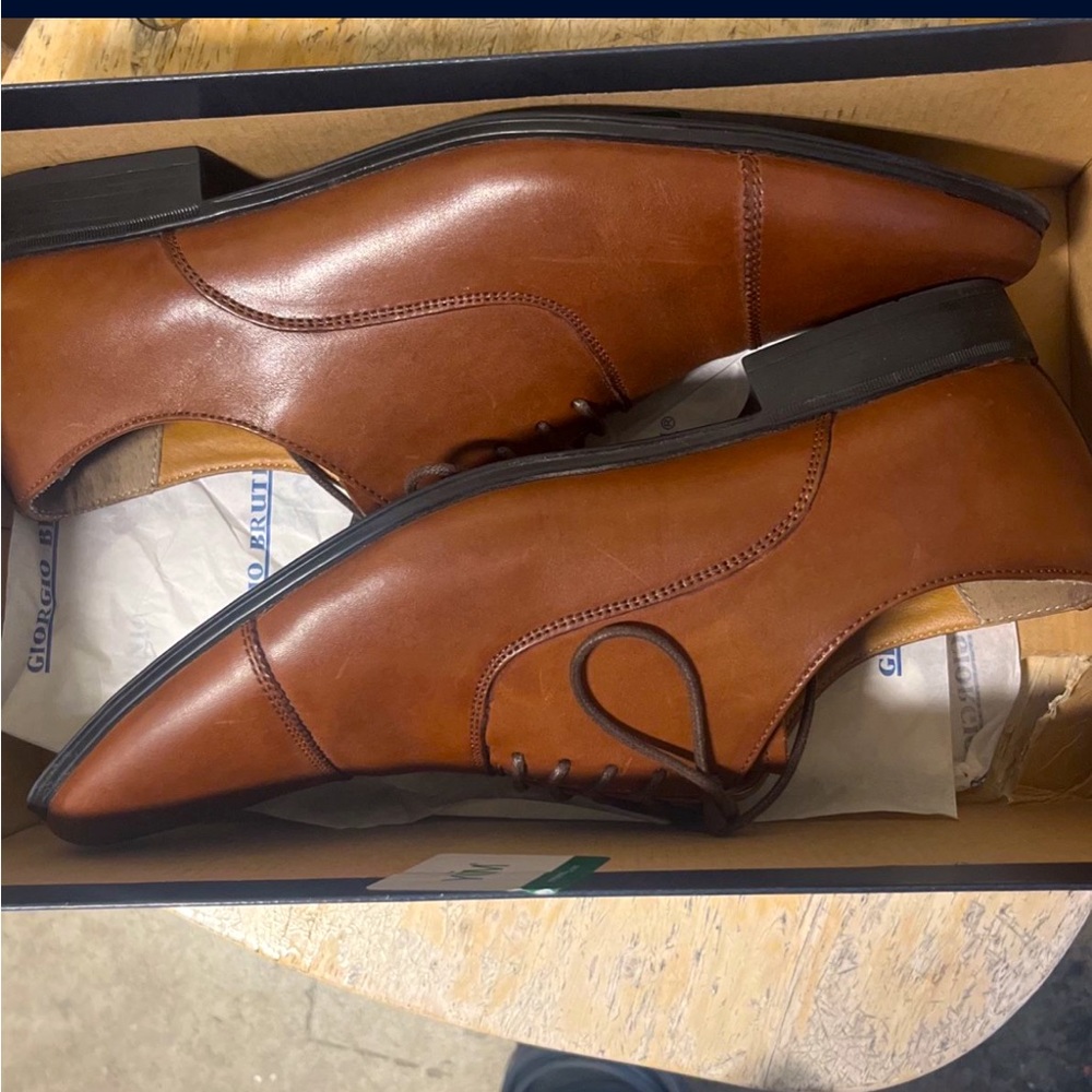 Dress shoes